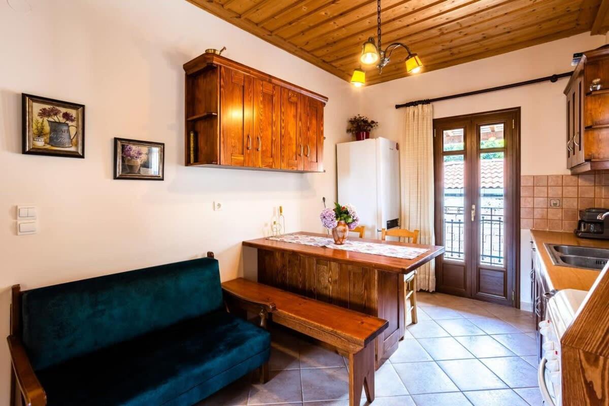 Stemnitsa Stone Residence - Comfy Mountain Getaway Buitenkant foto