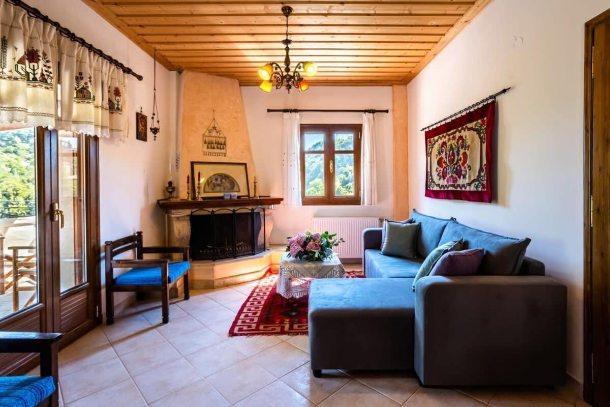 Stemnitsa Stone Residence - Comfy Mountain Getaway Buitenkant foto